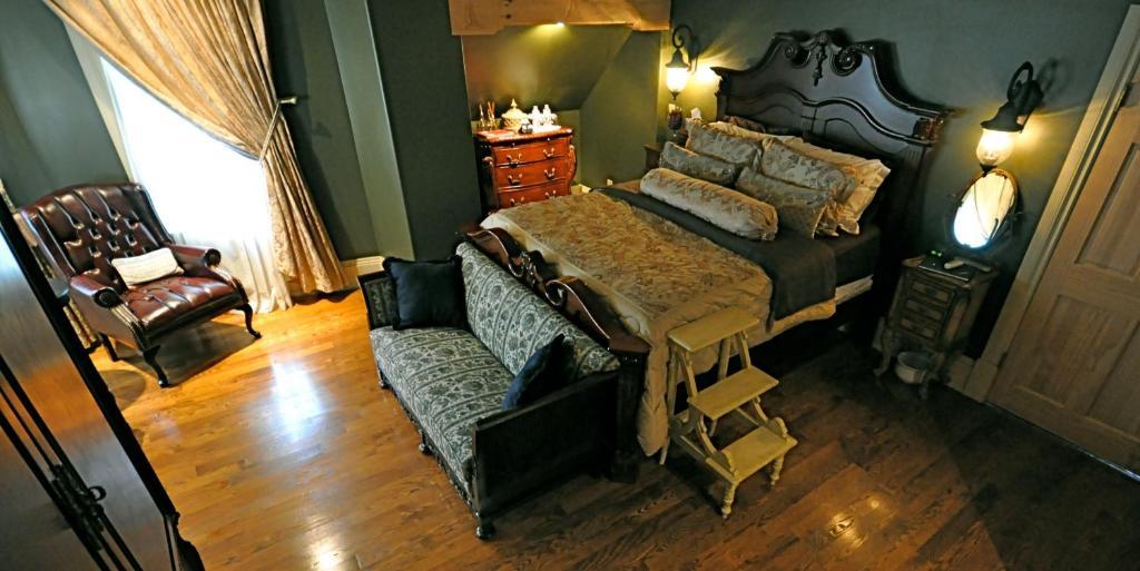 Creighton Manor Inn Bed&Breakfast Orillia Zimmer foto